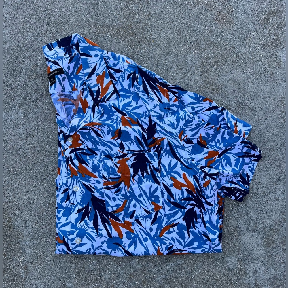 Banana Republic shirtsleeved casual shirt
